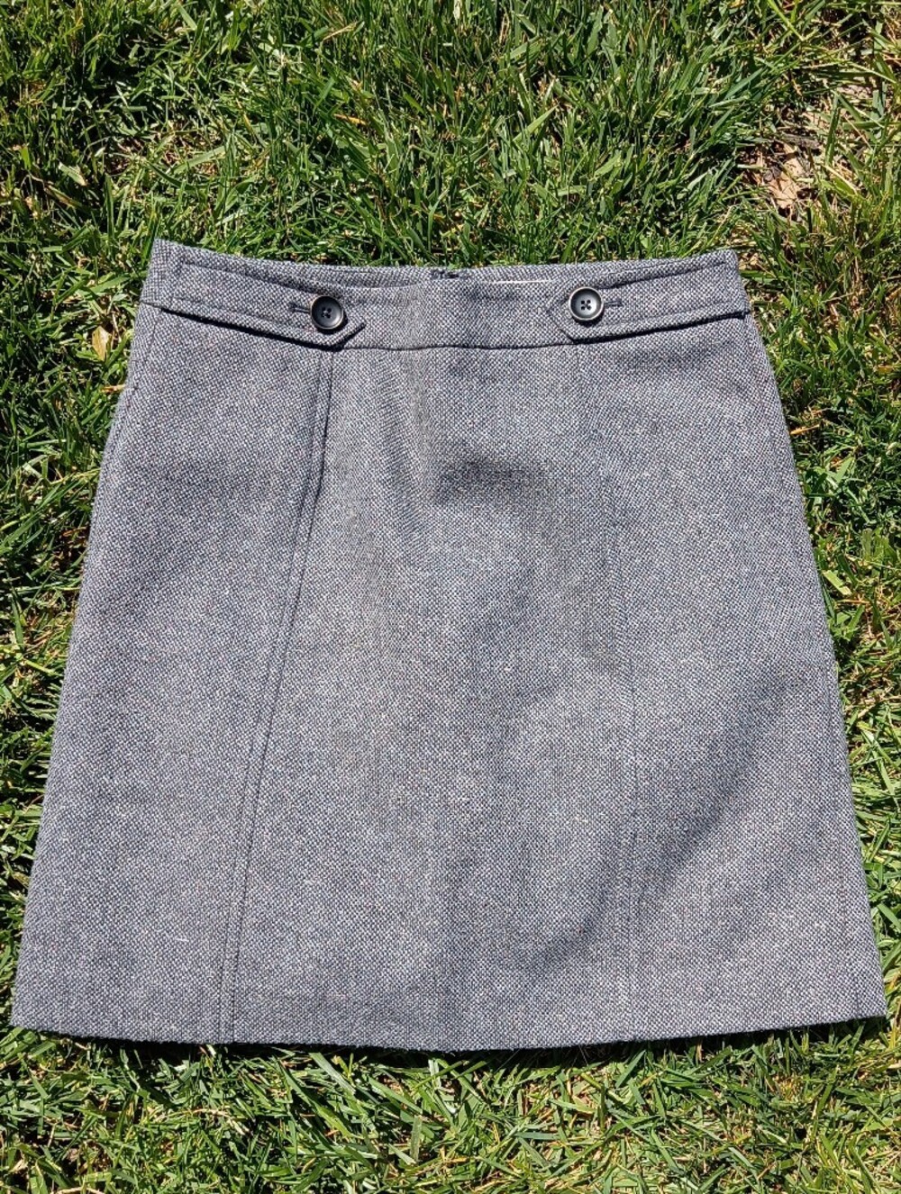 LOFT Gray Tweed Pencil Skirt Size 2 Minimalist Classic Clean Girl
